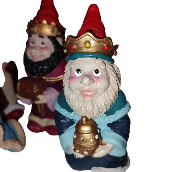 Set of 7 Gnome Nativity Creche Christmas Figures Jesus, Mary, Joseph, Wise Men - Picture 4 of 15